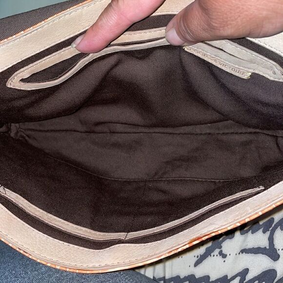 POUR LA VICTOIRE  MORANDI TEXTURE LEATHER CLUTCH - Picture 9 of 11